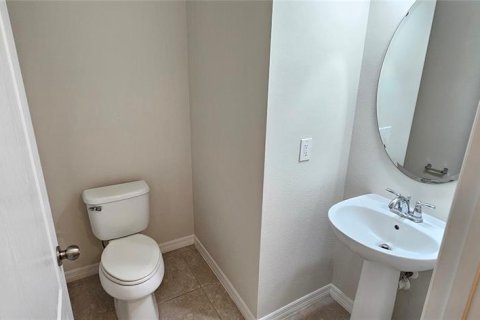 Townhouse in Windermere, Florida 3 bedrooms, 127.46 sq.m. № 1884695 - photo 8