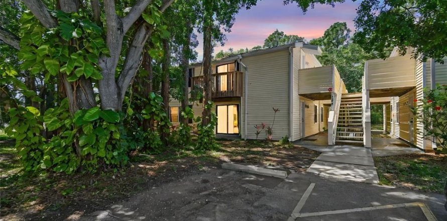 Condo à Oldsmar, Floride, 2 chambres  № 2118820