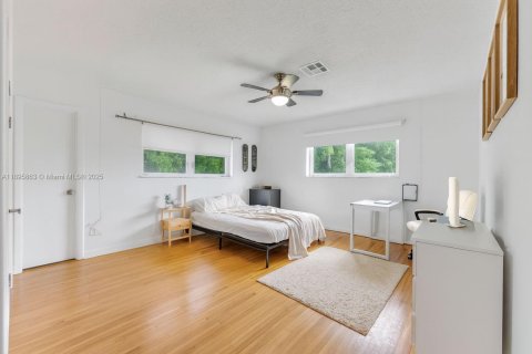 Commercial property in Coral Gables, Florida 347.45 sq.m. № 1948975 - photo 26