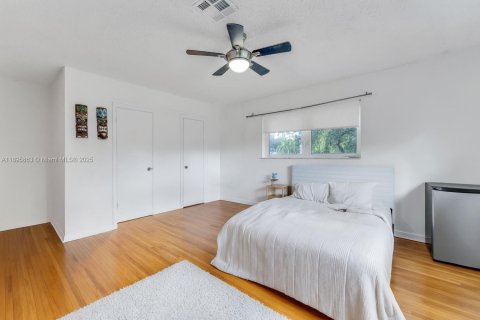 Commercial property in Coral Gables, Florida 347.45 sq.m. № 1948975 - photo 25