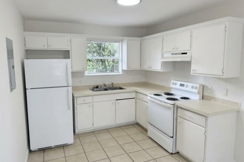 Appartement à louer à Zephyrhills, Floride: 3 chambres, 83.61 m2 № 2416732 - photo 3