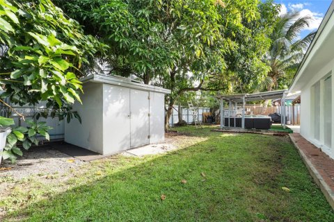 Casa en venta en Miami, Florida, 3 dormitorios, 151.43 m2 № 1968796 - foto 28