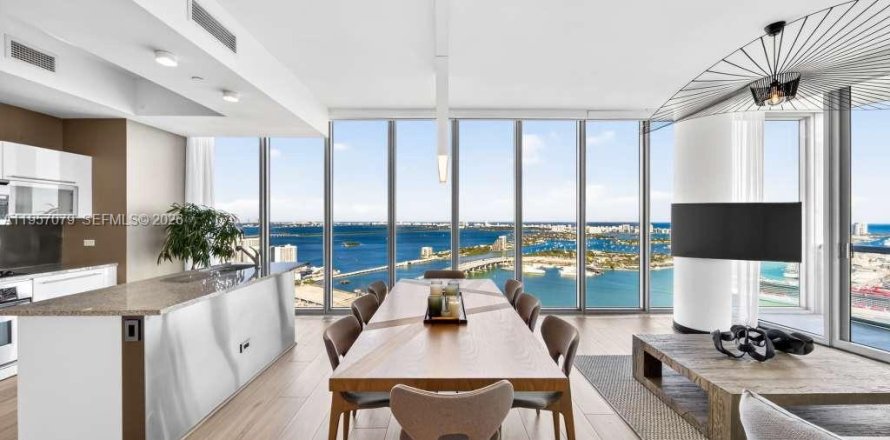 Condominio en Miami, Florida, 2 dormitorios  № 2011196