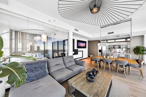 Condominio en venta en Miami, Florida, 2 dormitorios, 123.84 m2 № 2011196 - foto 17