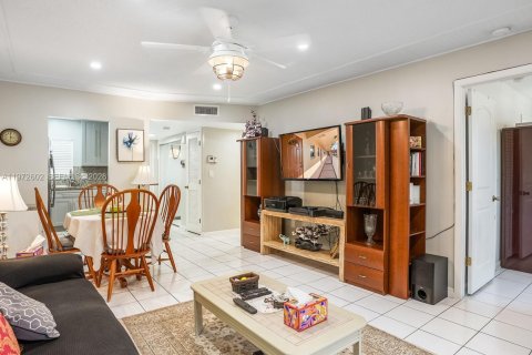 Condominio en venta en Sunrise, Florida, 2 dormitorios, 78.97 m2 № 2032923 - foto 14