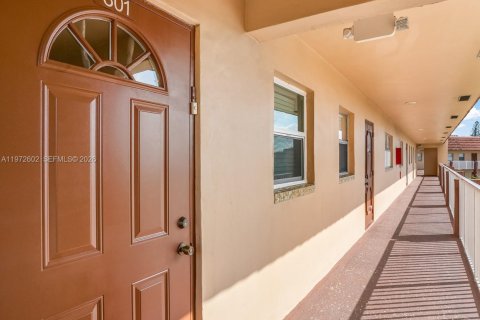 Condominio en venta en Sunrise, Florida, 2 dormitorios, 78.97 m2 № 2032923 - foto 23