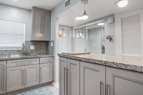 Condominio en venta en Sunrise, Florida, 2 dormitorios, 78.97 m2 № 2032923 - foto 5