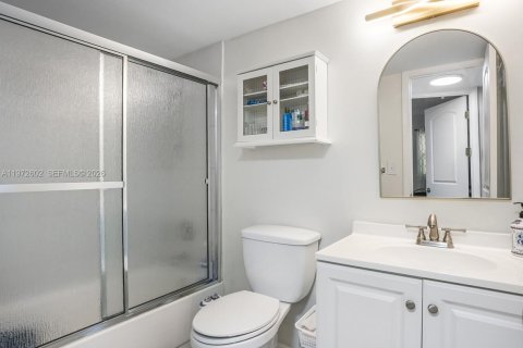 Condominio en venta en Sunrise, Florida, 2 dormitorios, 78.97 m2 № 2032923 - foto 16