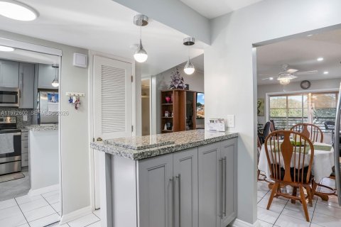 Condominio en venta en Sunrise, Florida, 2 dormitorios, 78.97 m2 № 2032923 - foto 6