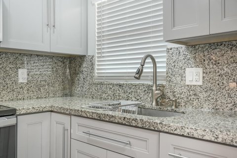 Condominio en venta en Sunrise, Florida, 2 dormitorios, 78.97 m2 № 2032923 - foto 4