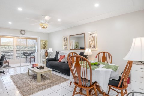 Condominio en venta en Sunrise, Florida, 2 dormitorios, 78.97 m2 № 2032923 - foto 7