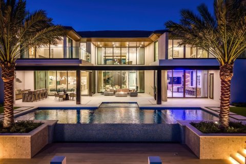 House in Boca Raton, Florida 7 bedrooms, 835.47 sq.m. № 2271550