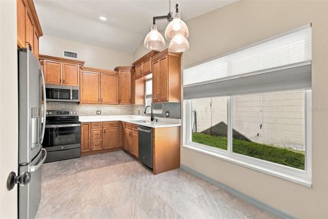 Купить виллу или дом в Брэндон, Флорида 6 комнат, 113.71м2, № 2428873 - фото 12