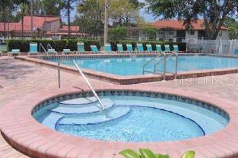 Condo in Bradenton, Florida, 2 bedrooms  № 218215 - photo 1