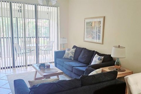 Condo in Bradenton, Florida, 2 bedrooms  № 218215 - photo 11
