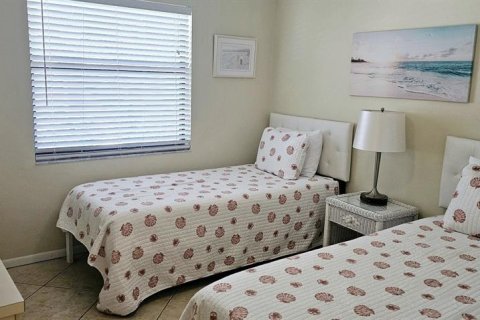 Condo in Bradenton, Florida, 2 bedrooms  № 218215 - photo 19