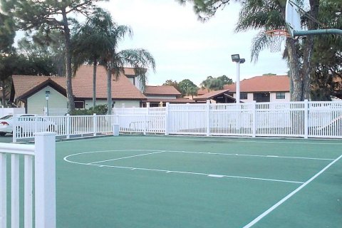Condo in Bradenton, Florida, 2 bedrooms  № 218215 - photo 28