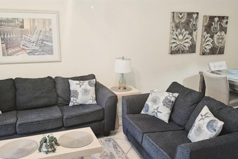 Condo in Bradenton, Florida, 2 bedrooms  № 218215 - photo 9
