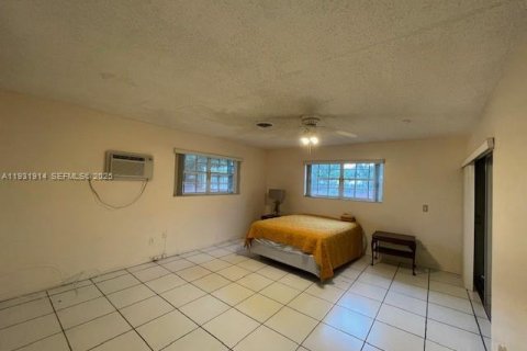 Casa en venta en Miami, Florida, 3 dormitorios, 190.17 m2 № 1992170 - foto 21