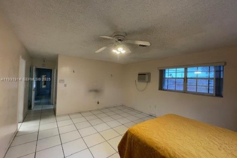 Casa en venta en Miami, Florida, 3 dormitorios, 190.17 m2 № 1992170 - foto 22