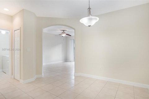 Touwnhouse à vendre à Homestead, Floride: 4 chambres, 172.05 m2 № 2397343 - photo 9