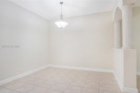 Touwnhouse à vendre à Homestead, Floride: 4 chambres, 172.05 m2 № 2397343 - photo 8