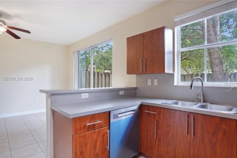 Touwnhouse à vendre à Homestead, Floride: 4 chambres, 172.05 m2 № 2397343 - photo 13