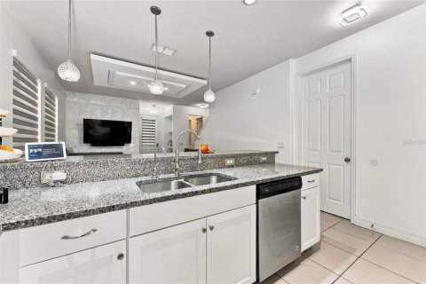 Touwnhouse à vendre à Kissimmee, Floride: 3 chambres, 157 m2 № 2431914 - photo 9