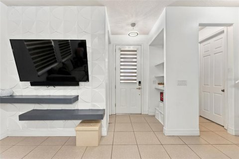 Touwnhouse à vendre à Kissimmee, Floride: 3 chambres, 157 m2 № 2431914 - photo 4