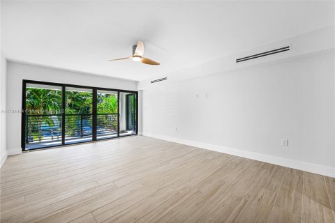 House in Fort Lauderdale, Florida 3 bedrooms, 270.25 sq.m. № 1731713 - photo 19