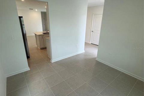 Casa en alquiler en Clermont, Florida, 3 dormitorios, 165.55 m2 № 1908439 - foto 4