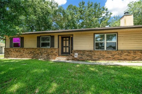 House in Ocala, Florida 3 bedrooms, 128.67 sq.m. № 2215283