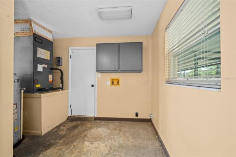 House in Ocala, Florida 3 bedrooms, 128.67 sq.m. № 2215283 - photo 18