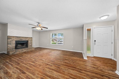 House in Ocala, Florida 3 bedrooms, 128.67 sq.m. № 2215283 - photo 8