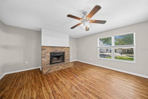 House in Ocala, Florida 3 bedrooms, 128.67 sq.m. № 2215283 - photo 3