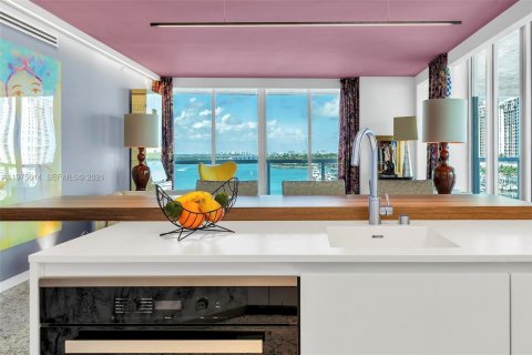 Condominio en venta en Miami Beach, Florida, 2 dormitorios, 137.22 m2 № 2043975 - foto 10