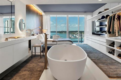 Condominio en venta en Miami Beach, Florida, 2 dormitorios, 137.22 m2 № 2043975 - foto 16