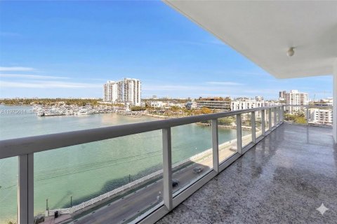 Condominio en venta en Miami Beach, Florida, 2 dormitorios, 137.22 m2 № 2043975 - foto 23