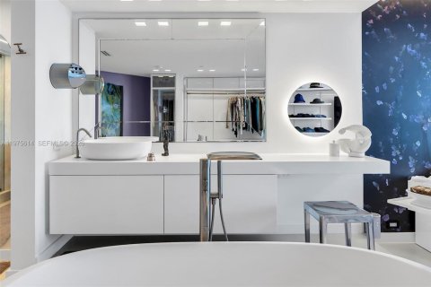 Condominio en venta en Miami Beach, Florida, 2 dormitorios, 137.22 m2 № 2043975 - foto 19