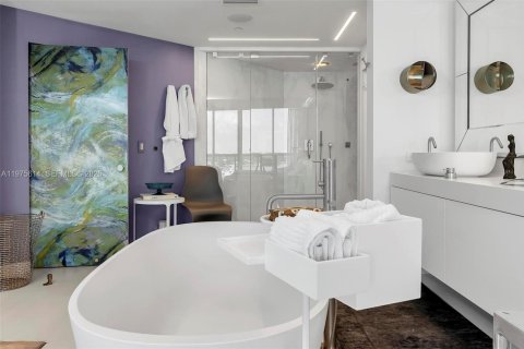 Condominio en venta en Miami Beach, Florida, 2 dormitorios, 137.22 m2 № 2043975 - foto 22