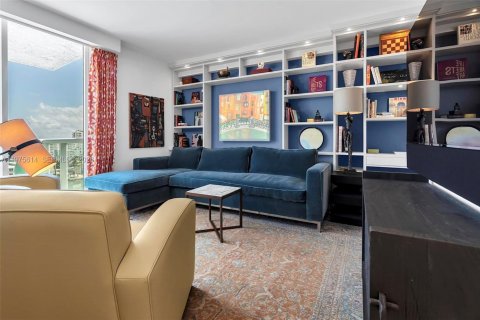 Condominio en venta en Miami Beach, Florida, 2 dormitorios, 137.22 m2 № 2043975 - foto 11