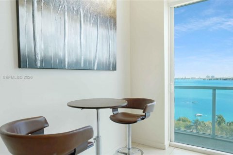 Condo in Miami, Florida, 1 bedroom  № 2025194 - photo 20