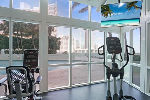 Condo in Miami, Florida, 1 bedroom  № 2025194 - photo 27