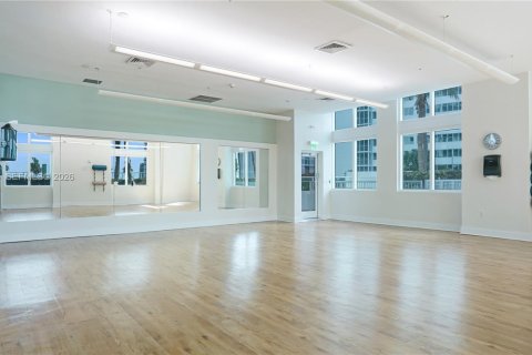 Condo in Miami, Florida, 1 bedroom  № 2025194 - photo 24