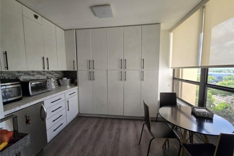 Купить кондоминиум в Майами, Флорида 2 спальни, 128.21м2, № 1752534 - фото 3