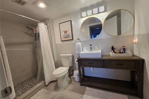 Купить кондоминиум в Майами, Флорида 2 спальни, 128.21м2, № 1752534 - фото 11