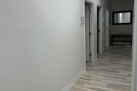 Immobilier commercial à louer à Orlando, Floride: 389.73 m2 № 2299124 - photo 14