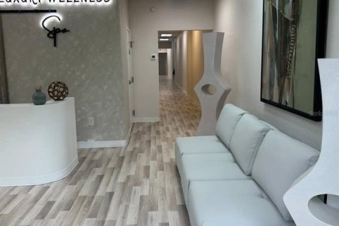 Immobilier commercial à louer à Orlando, Floride: 389.73 m2 № 2299124 - photo 8