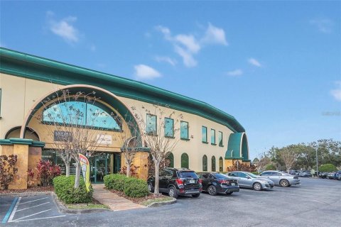 Immobilier commercial à louer à Orlando, Floride: 389.73 m2 № 2299124 - photo 2
