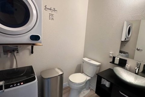Immobilier commercial à louer à Orlando, Floride: 389.73 m2 № 2299124 - photo 12